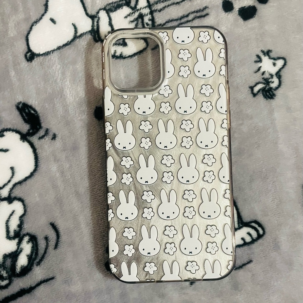 Miffy Floral IPhone12/12 Pro Case Preloved 🤍🤍🤍